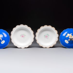 A pair of gilt and blue-ground Yildiz porcelain 'kamchen' for the Ottoman market, 19th C. — photo 6