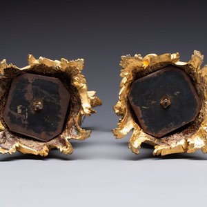 A pair of gilt-bronze-mounted Chinese famille verte powder-blue-ground double gourd vases, 19th C. — photo 6