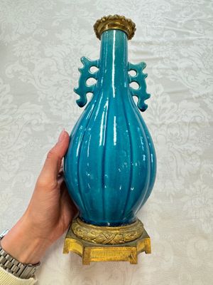 A pair of gilt-bronze-mounted Chinese turquoise-glazed vases, 19th C. — photo 17