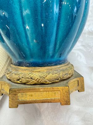 A pair of gilt-bronze-mounted Chinese turquoise-glazed vases, 19th C. — photo 27
