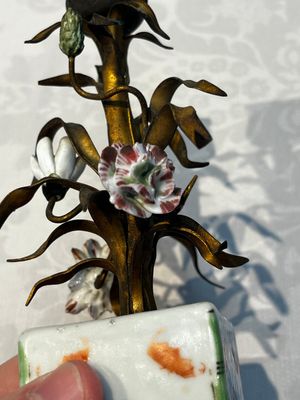 A pair of gilt silver and metal candlesticks with Chinese porcelain, European porcelain flowers, and marble bases, marked Boin-Taburet, late 19th C. — photo 8