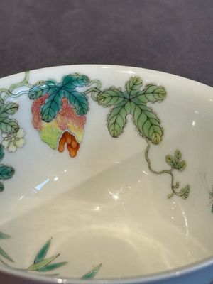 A pair of imperial Chinese famille rose 'balsam pear' bowls, Jiaqing mark and of the period — photo 9
