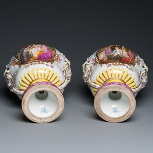 A pair of impressive Meissen porcelain vases, 19th C. — photo 7