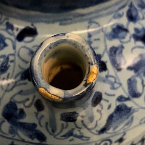 A pair of Italian maiolica berettino-ground wet drug jars, Venice or Rome, dated 1592 — photo 8
