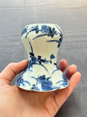 A pair of Japanese Arita blue and white salts, Edo, 18th C. — 照片 1