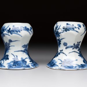 A pair of Japanese Arita blue and white salts, Edo, 18th C. — 照片 2