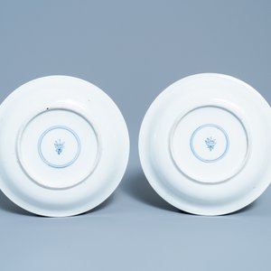 A pair of Japanese blue and white Arita 'qilin' plates, Edo, 17/18th C. — 照片 2