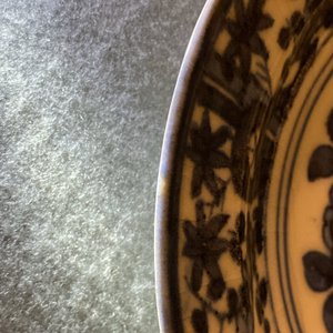 A pair of Japanese blue and white 'VOC' monogram plates, Arita, Edo, 17th C. — 照片 3