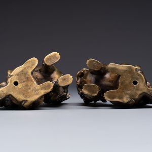 A pair of Japanese bronze Buddhist lions, 19/20th C. — 照片 8