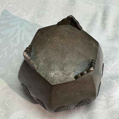 A pair of Japanese bronze vases and a censer — photo 12