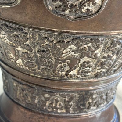A pair of Japanese bronze vases and a censer — photo 31