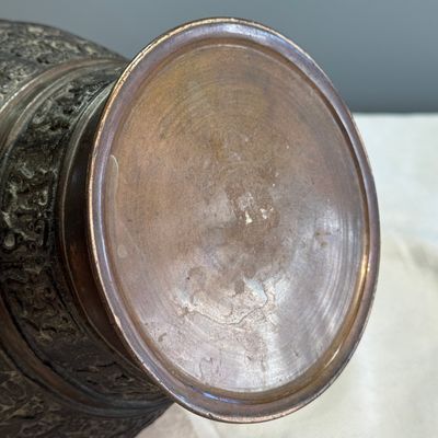 A pair of Japanese bronze vases and a censer — photo 32