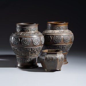 A pair of Japanese bronze vases and a censer — photo 1