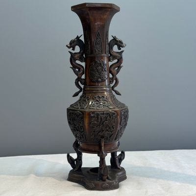 A pair of Japanese bronze vases with dragon-form handles — photo 2