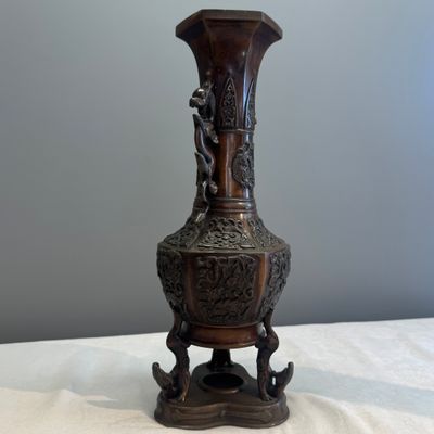 A pair of Japanese bronze vases with dragon-form handles — photo 7