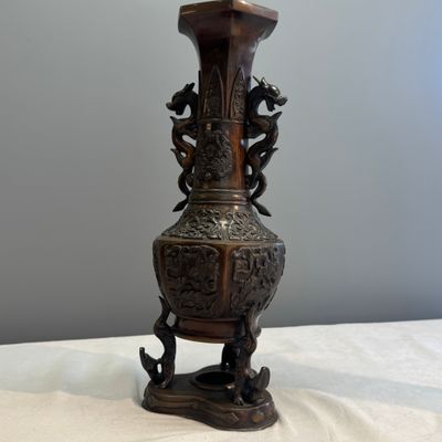A pair of Japanese bronze vases with dragon-form handles — photo 8