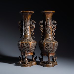 A pair of Japanese bronze vases with dragon-form handles — photo 2