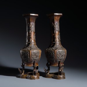 A pair of Japanese bronze vases with dragon-form handles — photo 3