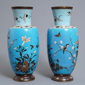 A pair of Japanese cloisonné vases with birds and flowers, Meiji, 19th C. — 照片 3
