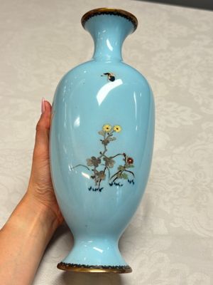 A pair of Japanese cloisonné vases with figural design — photo 4