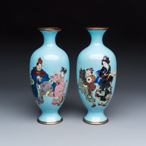 A pair of Japanese cloisonné vases with figural design — photo 2