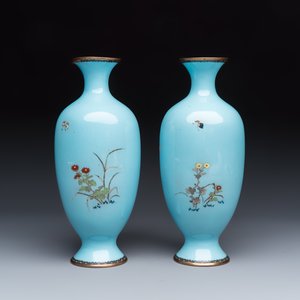 A pair of Japanese cloisonné vases with figural design — photo 5