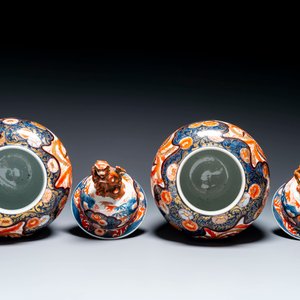A pair of Japanese Imari covered vases, Edo, 18/19th C. — 照片 3