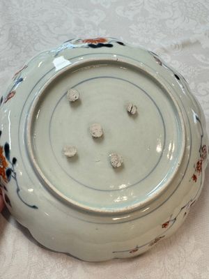 A pair of Japanese Imari lobed plates with floral design, Edo, 18th C. — photo 20
