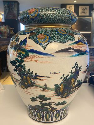 A pair of Japanese Kutani covered vases with landscape design, Meiji, 19th C. — 照片 21