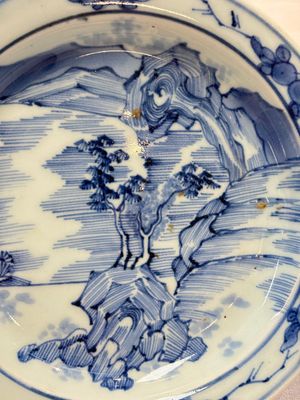 A pair of Japanese 'Master of the Rocks' plates, Arita, Edo, 17th C. — foto 2