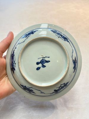A pair of Japanese 'Master of the Rocks' plates, Arita, Edo, 17th C. — foto 3