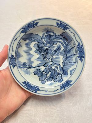 A pair of Japanese 'Master of the Rocks' plates, Arita, Edo, 17th C. — foto 5