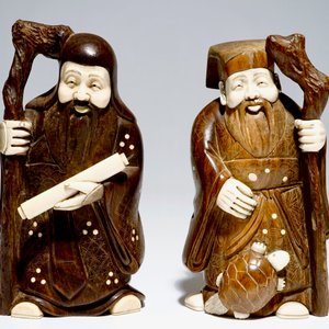 A pair of Japanese okimono in ivory and wood, Meiji, signed — photo 2