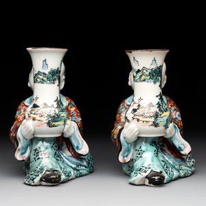 A pair of Japanese polychrome boy-shaped vases, 19th C. — foto 3