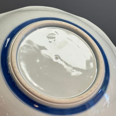 A pair of Japanese polychrome 'Tiger' dishes — photo 17