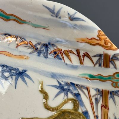 A pair of Japanese polychrome 'Tiger' dishes — photo 26