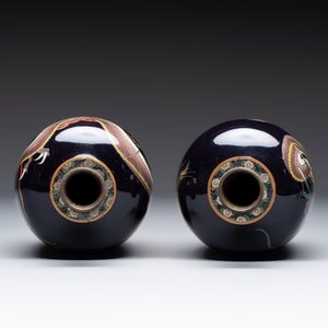 A pair of Japanese silver wire cloisonné 'Dragon' vases, Meiji, 19th C. — photo 5