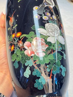 A pair of Japanese silver-wired cloisonné enamel vases with birds among flowering branches, Meiji period, 19th C. — photo 16