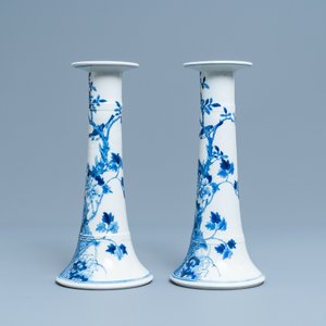 A pair of large Chinese blue and white candlesticks, 19th C. — 照片 4