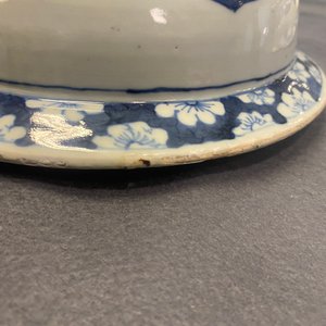 A pair of large Chinese blue and white covered vases, 19th C. — 照片 12