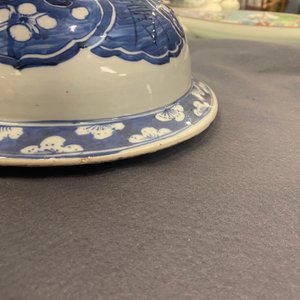 A pair of large Chinese blue and white covered vases, 19th C. — 照片 25