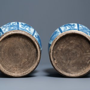 A pair of large Chinese blue and white covered vases, 19th C. — 照片 6