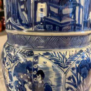A pair of large Chinese blue and white 'Long Eliza' beaker vases, Kangxi — 照片 11