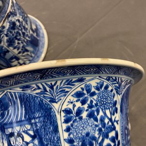 A pair of large Chinese blue and white 'Long Eliza' beaker vases, Kangxi — 照片 23