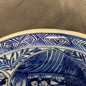 A pair of large Chinese blue and white 'Long Eliza' beaker vases, Kangxi — photo 17
