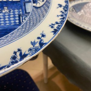 A pair of large Chinese blue and white 'Xi Xiang Ji' shallow dishes, Yongzheng — photo 18