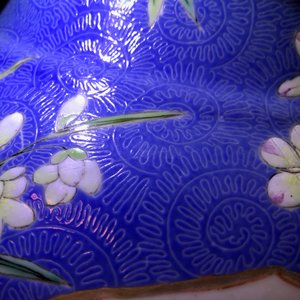 A pair of large Chinese blue-ground famille rose vases with figural design, Qianlong mark, 19th C. — photo 30
