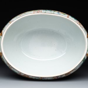 A pair of large Chinese Canton famille rose 'mandarin subject' tureens on stands, 19th C. — photo 16