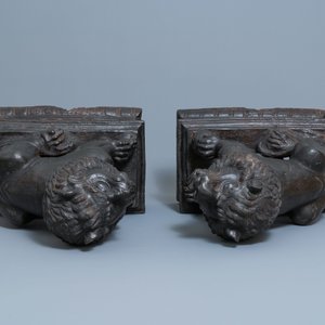 A pair of large Chinese cast iron models of lions, Ming mark and of the period — 照片 6