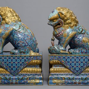 A pair of large Chinese cloisonné buddhist lions, 19/20th C. — photo 3